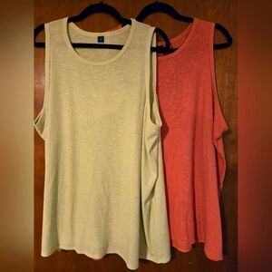 Old Navy Yellow and Pink Sleeveless Tank Top with Scoop Neck and Relaxed Fit